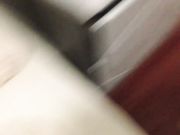 丝袜熟女阿姨的大黑逼被插的满满的