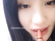 98年高颜值极品大学美女兼职主播为了网友多刷礼物全裸表演自慰