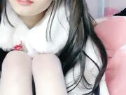 刚成年18清纯小萝莉双马尾一脸呆萌纤细美腿