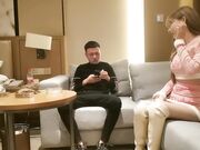 黄先生花3000块约外围大胸情趣装干了两炮01