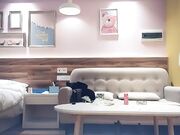 苗条性感的漂亮小美女酒店床上被黄先生各种后入02