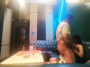 成都大二极品学妹ktv饮酒调情水蜜桃大胸粉嫩
