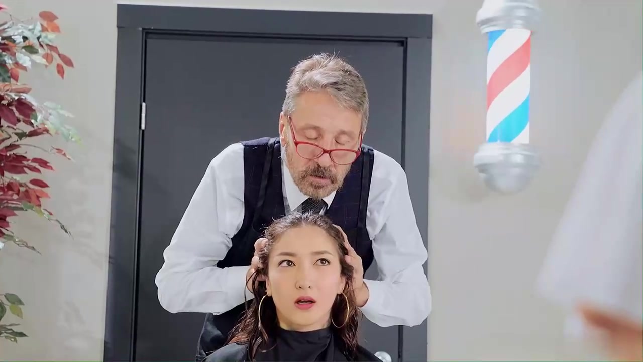 江疏影_跟自己的老外造型师的故事