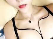 锥子脸新人妹子身材很不错 全裸坦胸大奶道具塞逼里面刺激自慰