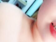 大奶美乳嫩妹白嫩手指扣穴抽插喷水