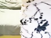 出租房卖逼挣钱大屌男深插粉逼后入