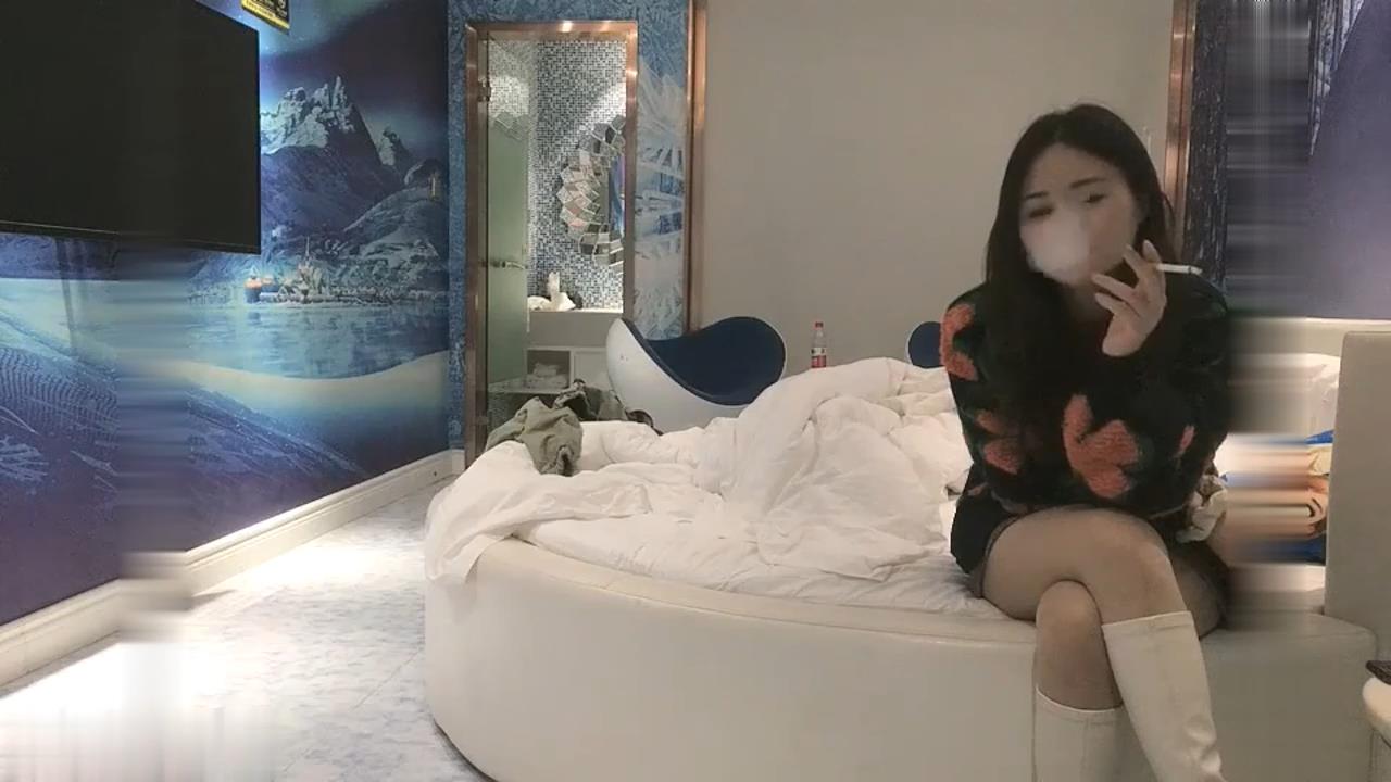 3000高价外围小姐姐美乳翘臀大长腿