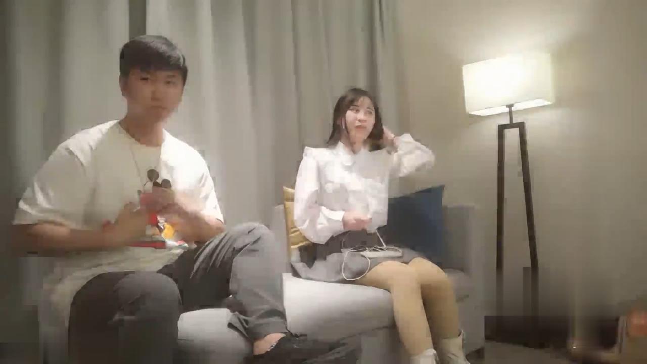 小宝寻花不讲武德小萝莉做两分钟就说小宝射了