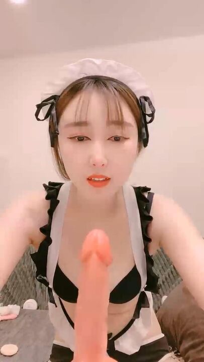 极品美女全身粉嫩外表甜美脱光光掰开骚穴摆弄