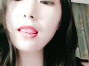 性感红唇小姐姐光滑美臀假屌骑坐搞得骚穴白浆