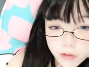 童颜美少女 稚嫩的娃娃音 起司 小脸可爱娃娃 跳蛋震白虎穴 收藏珍品