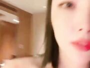 三个漂亮大骚逼_夹死你_小哥哥多性福被三闺蜜伺候_不要擦让小哥哥舔_无套输出_内射一丢丢_被榨干了