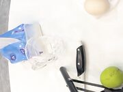 杨葱葱有超能力声音嗲嗲高颜值萌妹子塞鸡蛋自慰 牛仔裤扭动热舞特写掰穴自摸