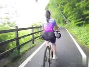 高价解锁完整版_户外骑行被粉丝在自行车上操内射_高清1080P原版