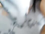 逼逼很嫩还没毛的工厂小妹约炮门口保安激情啪啪 大哥很会玩龟头不断摩擦骚逼