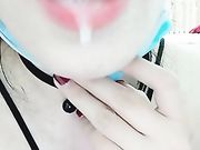 极品眼镜御姐和有点变态的异性装炮友啪啪 口爆吐白浆 射了一嘴 样子非常骚