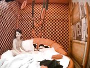 情趣主题钟点房生意真好连拍两对男女貌似还是第二对比较刺激女的很骚
