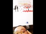 大叔艳福不浅与透明肚兜娇妻打炮直播太骚口爆埋怨精液射太多呛到了 对白搞笑