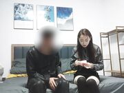 黑丝短裙长腿御姐妩媚诱人_男欢女爱荡气回肠