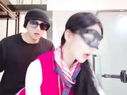 穿着空姐制服的女友丝袜勾引