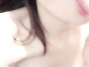 今晚约个白衣高质量外围妹子 蹲着口交上位骑乘抽插边操边摸奶