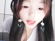 蛋挞萌妹小嫩逼全程露脸白丝诱惑 无毛白虎逼特写被大哥给干了 揉奶玩逼无套抽插