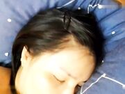 猥琐胖哥请妹妹闺蜜吃饭 偷下药带到宾馆操了 竟是无毛白虎 边操边用手机拍