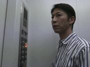 在总统办公室 我展示了我与任何成年男性相媲美的勃起鸡巴3