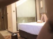 两个性感白衣妹子双飞啪啪，穿上黑丝口交后入骑坐轮着猛操