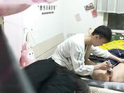纹身小哥勾引老公不在家的少妇 去她家里打炮各种姿势啪啪啪完美露脸 原档流出