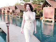 雪白巨乳游客艾玛泰国性爱旅游