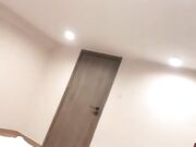 逼逼粉嫩的妹子跟小哥酒店开房激情啪啪 全程露脸口交大鸡巴