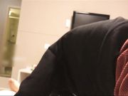 路边搭讪失恋求安慰灰丝美腿学妹 粉红小逼一摸就出水 安全期无套快速抽插 放肆浪叫 直接内射