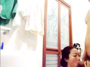 女神英语老师Alyssa卫生间跪舔后入啪啪