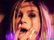 (Spizoo) Cages Emma Hix 囚禁在笼子里的金发美人