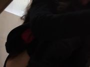商场厕拍妹子抹完还要闻一闻
