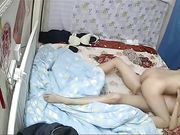 蜗居小两口床上啪啪边干边聊