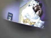 和骚妇女同事开房床都要被她摇塌