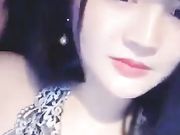 太兴奋趁美女高潮时把她内射了