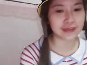 邻家姐姐露脸跟夫妻一起玩双飞
