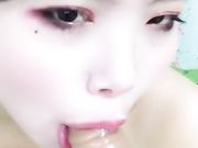 自己拿着奶子吃好露脸黑丝高跟