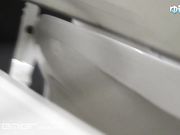 商场女卫多视角拍美女还敢俯拍