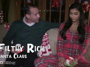 继父扮圣诞老人用大屌塞满女儿