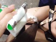 网络红人妍小奴超大胆视频丝袜捆绑双腿夹住方木头蹭逼
