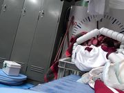 女神爱音麻里亚被插得时候同时被射了满满一脸精液