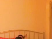 网红大咖柔姐协同姐妹和女儿与性欲过度精神颓废的骨架男乱交