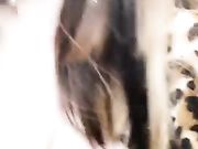 巨乳美女主播堪称喷水女王夹子夹在嫩穴上看着有点疼