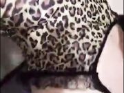素质美女周小然性感情趣豹纹大尺度自拍福利呻吟超诱惑
