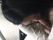高清拍摄小少妇在车内座椅上帮我口爆舔得真仔细