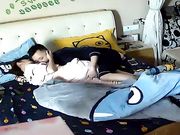 破解摄像头夫妻下午睡醒来一炮侧入式正面打桩